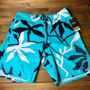 NWT Quiksilver Waterman Tropical Floral Board Shorts Blue Pocket Swim Men's 30